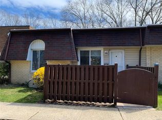 18 Birchwood Dr, Port Jefferson Station, NY 11776