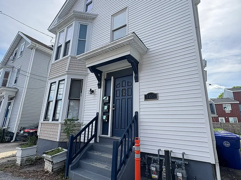 105 Beacon Ave #3 — Photo 22
