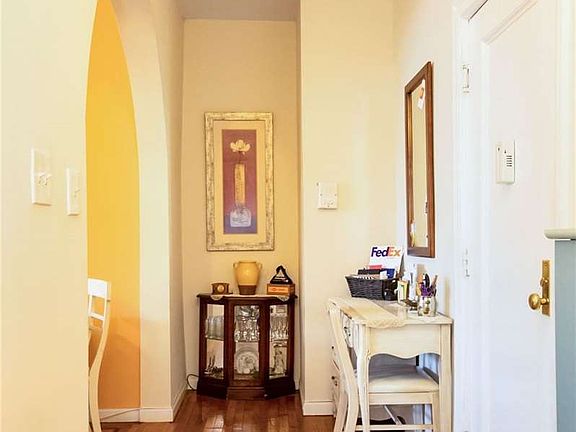 3rd image of 16015 Powells Cove Blvd APT B3