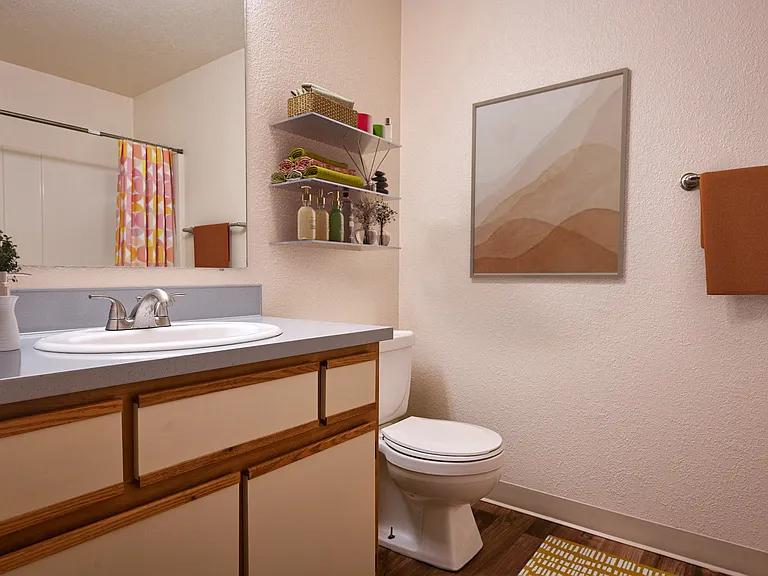 New Heritage Apartments — Photo 7
