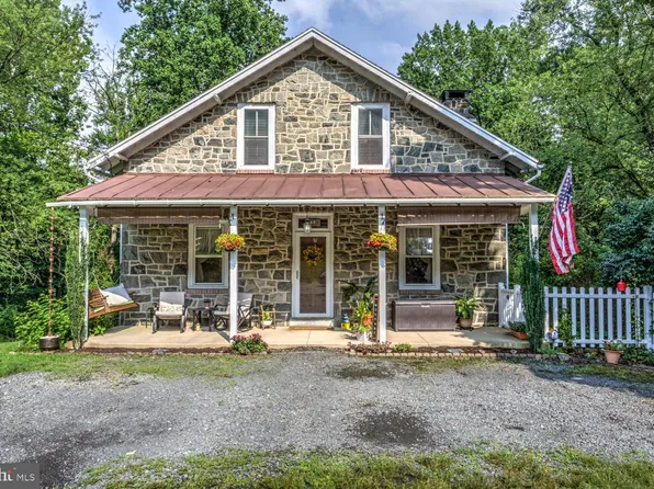 14 Petsch Rd, Reading, PA 19606