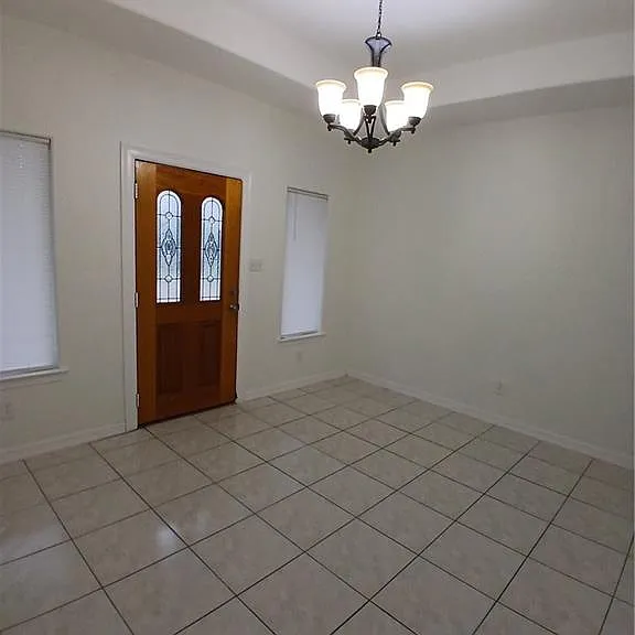 130 San Jacinto St — Photo 3