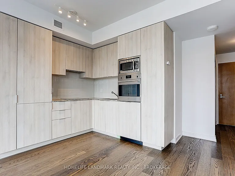 11 Wellesley St W #2911 — Photo 7