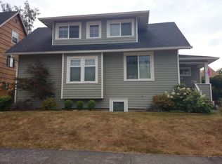 3235 42nd Ave SW, Seattle, WA 98116