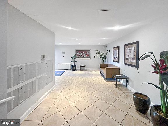 2nd image of 1005 Chillum Rd APT 317
