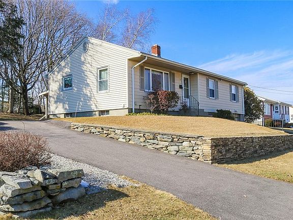 2nd image of 57 Moorland Ave