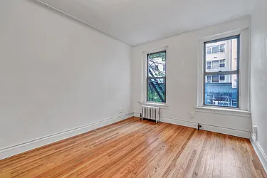 Rented by Avi Nash Associates