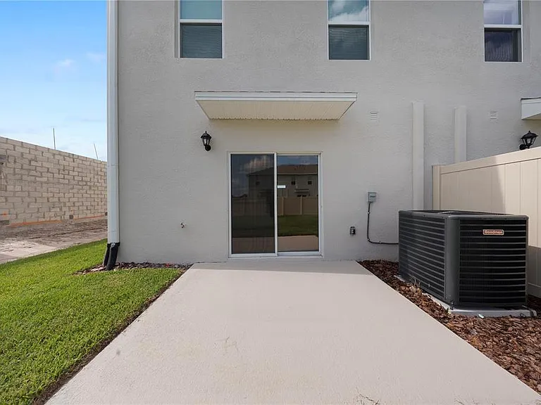 4302 Butterscotch Cir — Photo 18