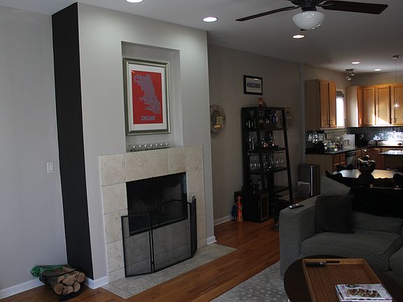 2nd image of 1610 W Grand Ave APT 3A