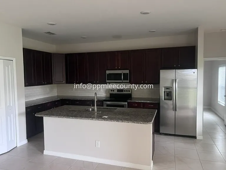 25599 Deep Creek Blvd — Photo 2