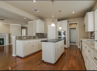 707 Renaissance Ct, Keller, TX 76248