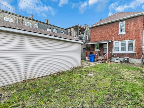 5th image of 69 Shepherd St E