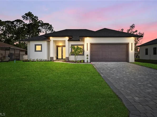 2711 10th St W, Lehigh Acres, FL 33971