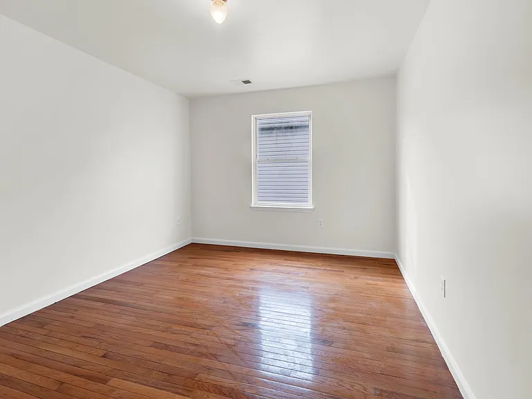 48 1st St #3 — Photo 14