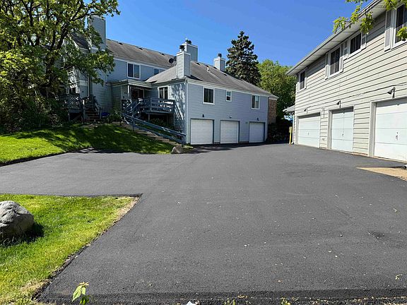3rd image of 25 Corona Ct