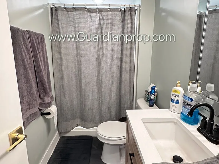 2919 Zarthan Ave S — Photo 12