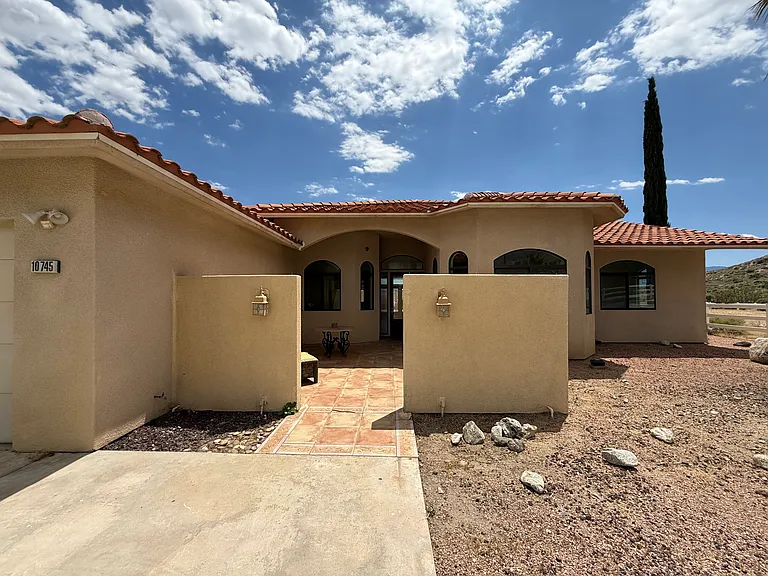 10745 Pinon Ave — Photo 43