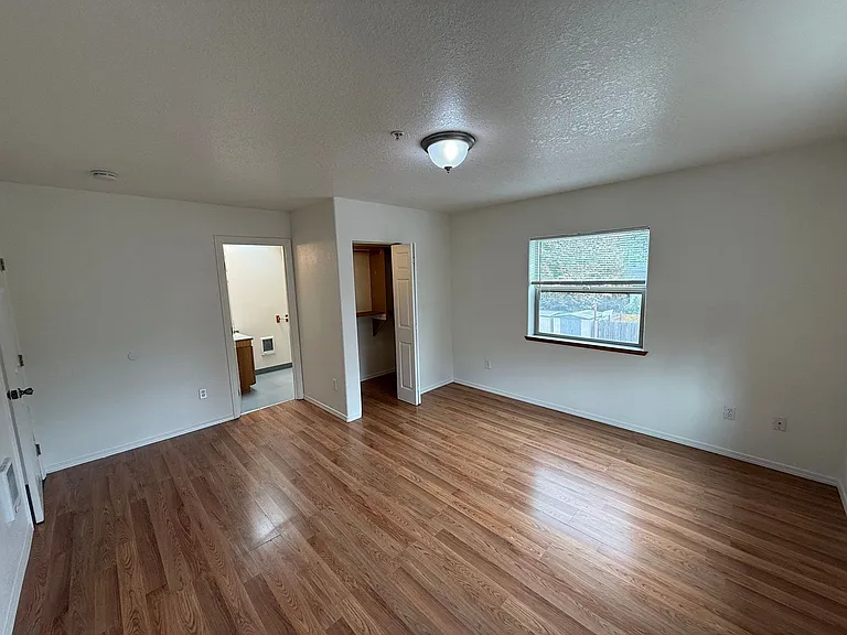 The Firs Apartments — Photo 57