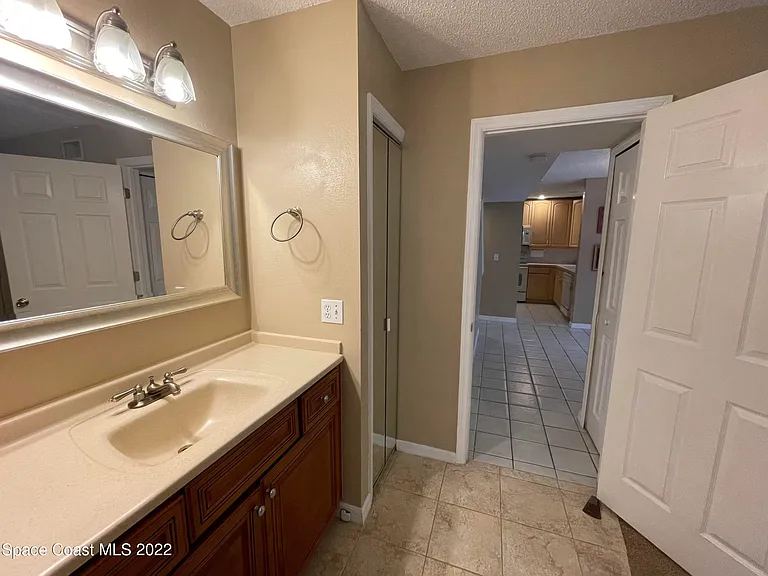 1425 Malibu Cir NE #111 — Photo 21