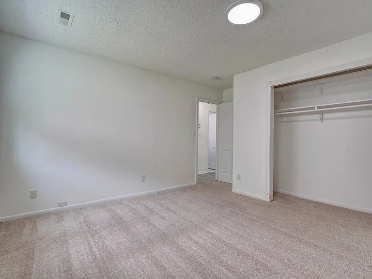 1801 Colleen Ct — Photo 24