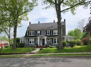 296/298 Center St, Bristol, CT 06010