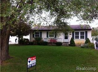 428 Webb St, Pinckney, MI 48169