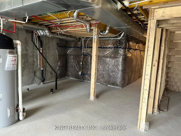 120 Pike St — Photo 18