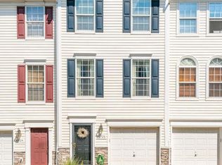43726 Clear Lake Sq, Ashburn, VA 20147