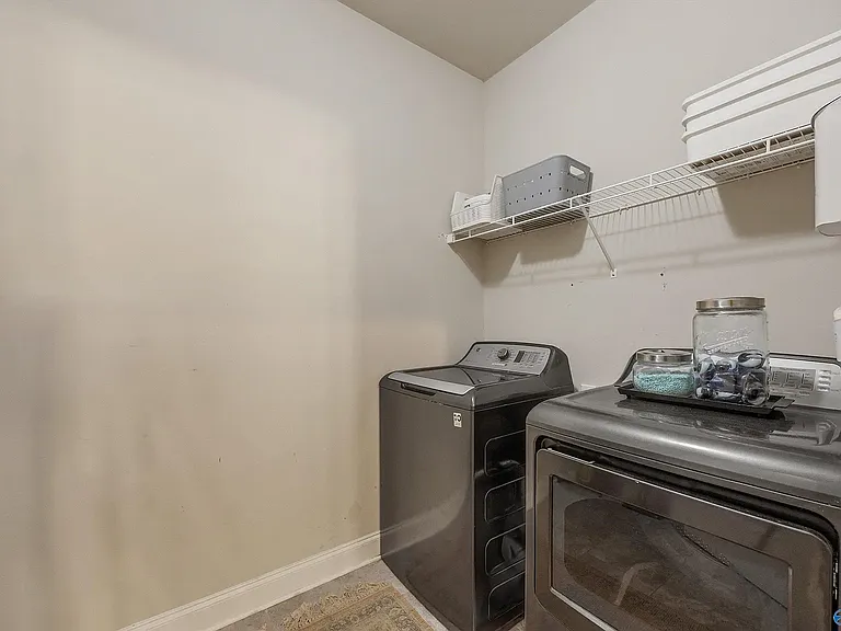 280 Falcon Ridge Dr — Photo 32