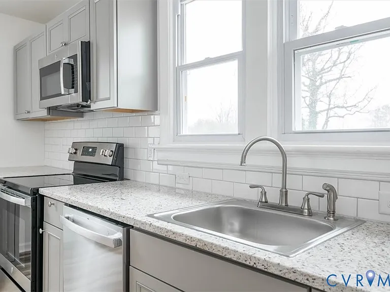 2726 Alexander Ave — Photo 29