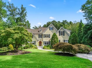 12 Parish Drive, Lattingtown, NY 11560