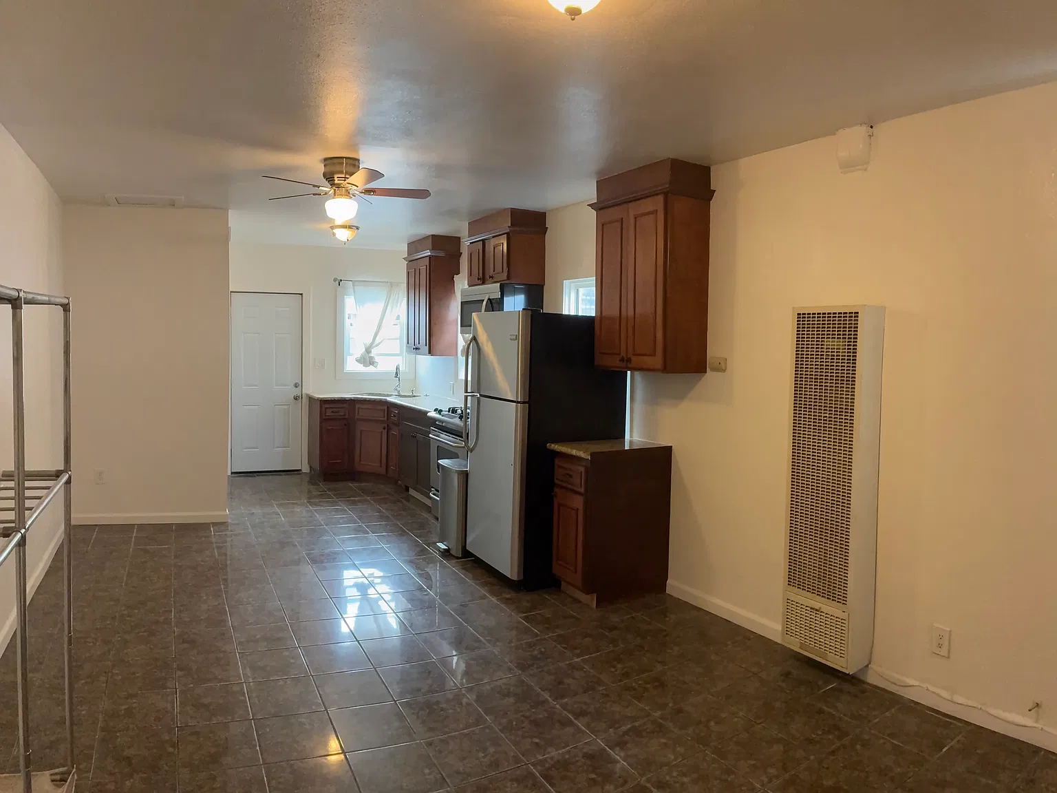 Studio, 300 sqft, $1,600 — Photo 2