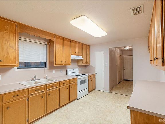 5th image of 922 S 12th Ave
