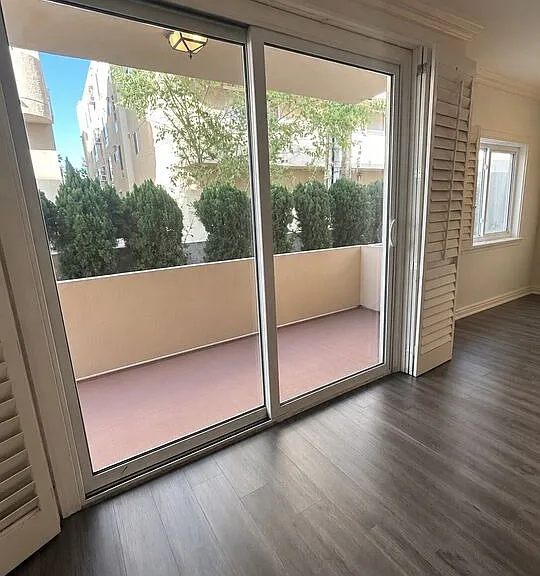 1818 Pelham Ave #103 — Photo 33