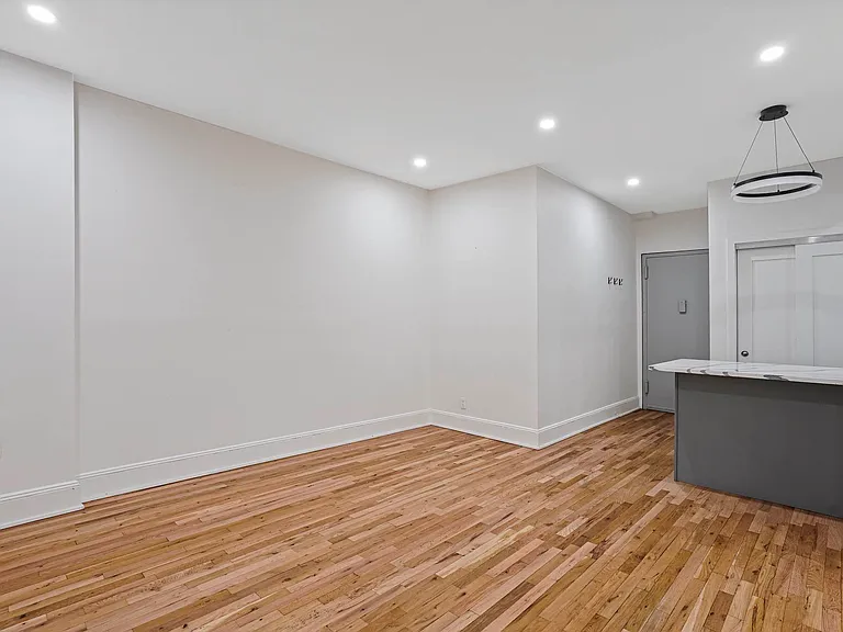 1821 Madison St #6 — Photo 18