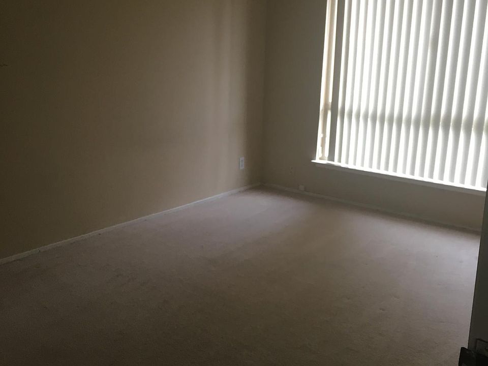 2nd image of 2043 Sierra Rd APT 4