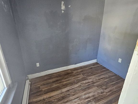 5th image of 259 1st St