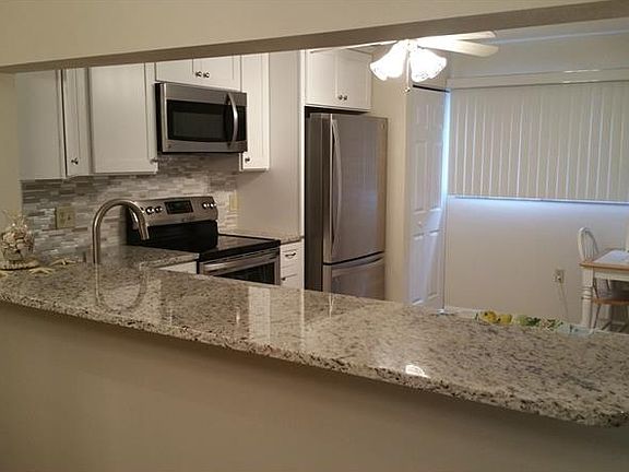 5th image of 281 Sherwood Dr #281D