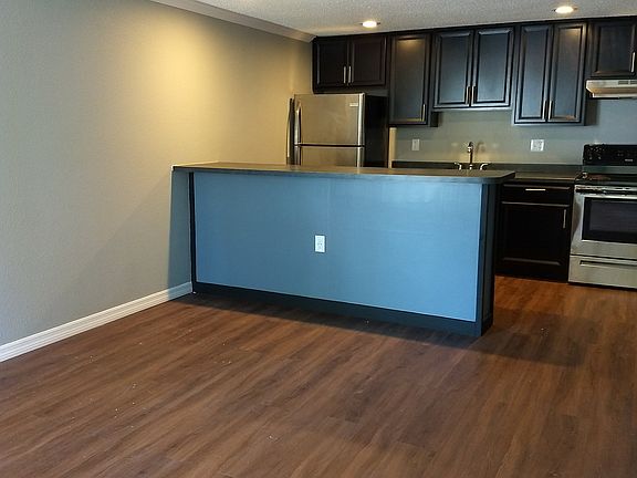 3rd image of 5904 Bryce Ln