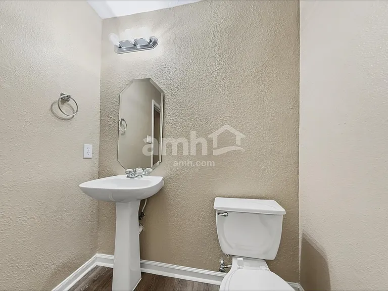 16311 Hayesford Ln — Photo 8