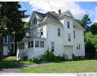 2nd image of 916 Onondaga Ave