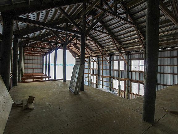 5th image of 411 Mulholland Park