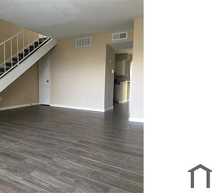 5th image of 5625 Antoine Dr #1003