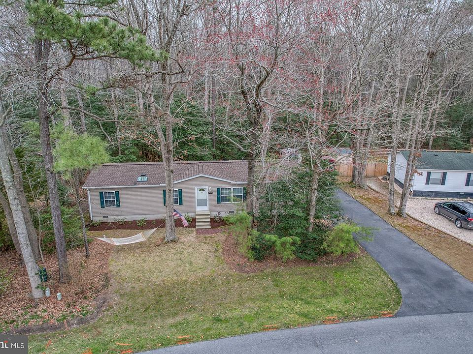 1st image of 32888 Holly Pines Dr