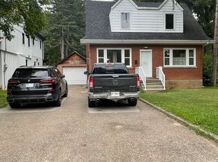893 Lasalle Park Rd, Burlington, ON L7T1M6