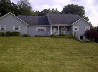 28315 Bushnell Rd, Burlington, WI 53105