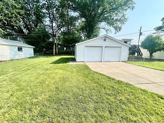 5th image of 195 Calbreath Ct