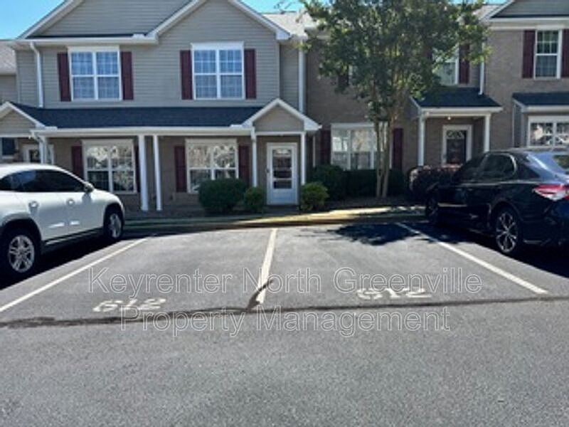 1st image of 612 Graythorn Ln