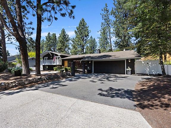 5th image of 2305 E 34th Ave