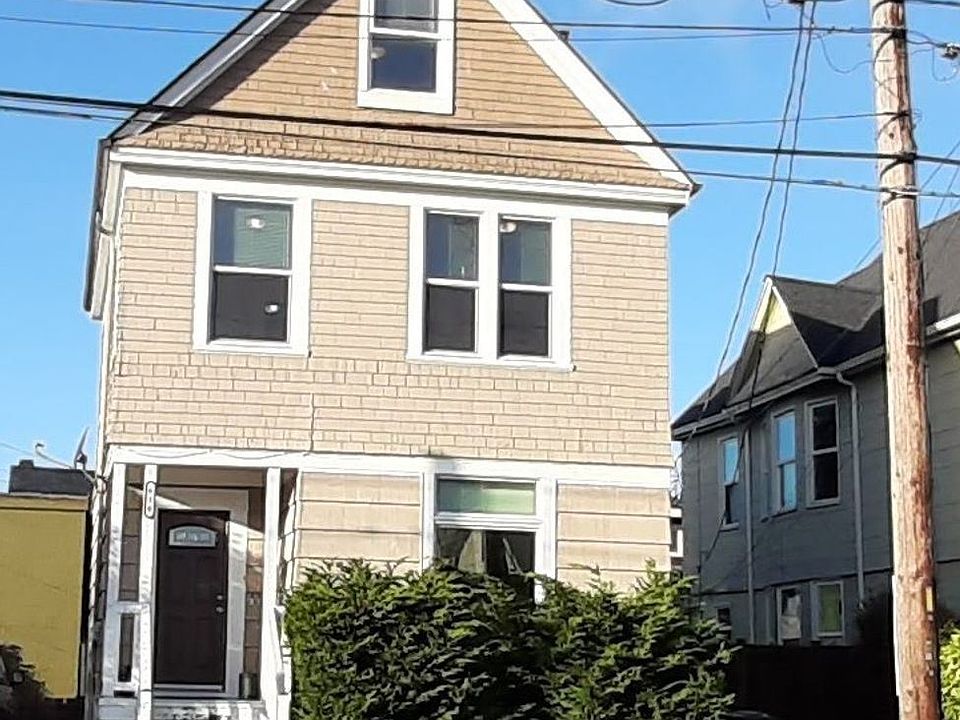1st image of 610 N Steele St Unit 2
